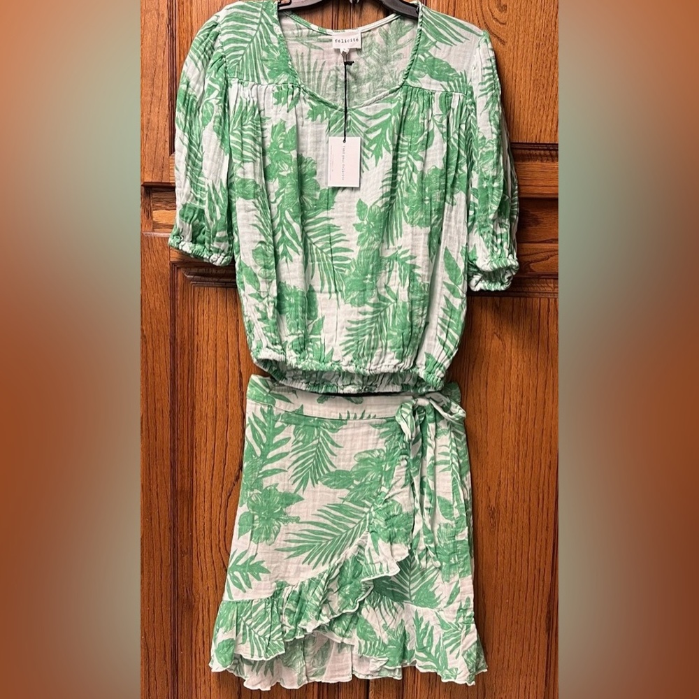 NWT~Felicite Green Palm Wrap Skirt & Top Set Sz 2 Small Soft Light Cotton Gauze